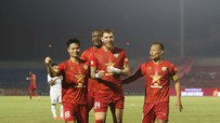 Sao trẻ Việt kiều lại rực sáng trong màn so tài với 'Quả bóng vàng' Việt Nam