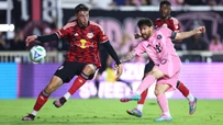 Messi ghi bàn đẹp như mơ, lập kỷ lục ở tuổi 37