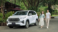 Toyota Innova Cross "tăng tốc" ấn tượng với khách hàng trẻ