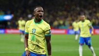 Vinicius giúp HLV Ancelotti có chiến thắng đầu tay với ĐT Brazil
