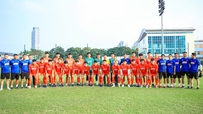 Tuyển thủ U22 Việt Nam than trời vì thời tiết nắng nóng