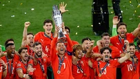 Ronaldo bật khóc khi vô địch ở tuổi 40, ĐT Bồ Đào Nha thắng Tây Ban Nha sau loạt luân lưu kịch tính