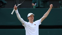 Ngược dòng ngoạn mục trước Alcaraz, Sinner vô địch Wimbledon 2025