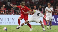 HLV Kim Sang Sik mở đường cho cầu thủ trẻ