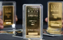 Giá vàng thế giới lao dốc