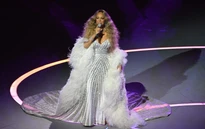 Trình diễn xuất sắc ở lễ khai mạc Olympic mùa Đông 2026, Mariah Carey bị nghi... hát nhép