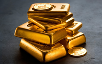 Giá vàng thế giới giảm nhẹ trước áp lực lạm phát và lãi suất cao