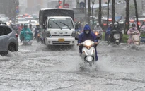 Dự báo thời tiết ngày 24/3: Trung Bộ mưa dông, cảnh báo thời tiết nguy hiểm