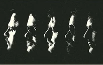 Album "Mutiny After Midnight" của Johnny Blue Skies & The Dark Clouds: Nối lại sợi dây hữu hình giữa âm nhạc và khán giả