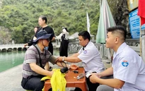 Quảng Ninh triển khai tổ y tế thường trực trên vịnh di sản