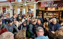 Gen Z đang tìm về với đĩa than: Khi đĩa nhạc "kết nối" với người nghe