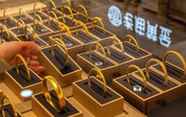 Giá vàng giảm do áp lực từ lạm phát và chính sách lãi suất