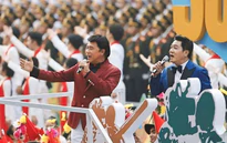 "Màu hoa đỏ" - biến mất mát thành sức mạnh tinh thần