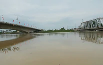Áp thấp nhiệt đới giữ nguyên hướng di chuyển trên ven biển phía Bắc đảo Hải Nam (Trung Quốc)
