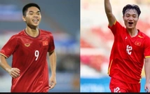 Hai cầu thủ U23 Việt Nam ban ngày tập luyện, buổi tối ‘dùi mài kinh sử’ vì tương lai