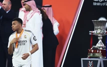 Mbappe bị chê là kẻ thua cuộc cay cú khi giục đồng đội rời sân sớm, không chúc mừng Barca vô địch