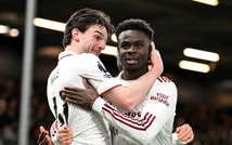 Arsenal mạnh hơn nhờ điều chỉnh chiến thuật