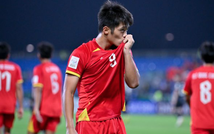 'Người hùng' U23 Việt Nam thoát khỏi cái bóng 'Vua giải trẻ'