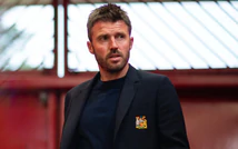Michael Carrick được giữ lại ở MU: Khủng hoảng tại Old Trafford chưa có lời giải