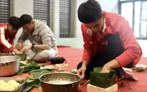 Tin nóng bóng đá Việt hôm nay 7/2: Đội trưởng U23 Việt Nam gói bánh chưng; CLB SHB Đà Nẵng nghỉ Tết sớm nhất V-League