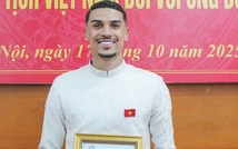 Tin nóng bóng đá Việt hôm nay 15/3: HLV Mai Đức Chung tiết lộ về người kế nhiệm; Đỗ Hoàng Hên bầu cử tại Hà Nội