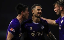 Cầu thủ nhập tịch Hoàng Hên: 'Tôi rất tự hào khi lần đầu tiên đi bầu cử'