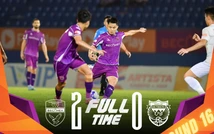 HLV Kim Sang Sik liên tục chứng kiến siêu phẩm ở V-League