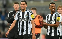 Newcastle: Chích chòe xây tổ ở Camp Nou