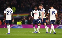 Ai sẽ cứu Tottenham trong cuộc đua trụ hạng?