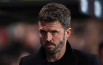 Đã đến lúc MU phải quyết định: Giữ chân Carrick hay tìm người khác?