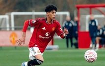 Thần đồng 15 tuổi của MU ghi cú đúp 'siêu phẩm', CĐV đòi đôn thẳng lên đội một