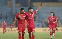 Cộng đồng mạng tranh cãi vì Leo Artur 