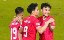Đình Bắc lập hat-trick, CAHN thắng dễ SLNA để củng cố ngôi đầu V-League