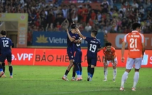 Đội tuyển Việt Nam 'tiếp lửa' cho V-League