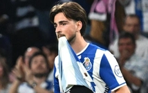 Kết quả bóng đá Cúp C2: Đại diện Bồ Đào Nha đánh rơi chiến thắng sau bàn phản lưới từ khoảng cách 20m