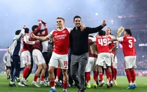 Arsenal kiếm bao nhiêu tiền nhờ chức vô địch Premier League?