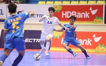 Tin nóng bóng đá Việt Nam hôm nay 30/5: U19 Việt Nam tập buổi đầu tại Indonesia; Thái Sơn Bắc chiếm ngôi đầu giải futsal VĐQG
