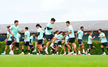 HLV Thái Lan cho học trò rèn chiến thuật trước đại chiến với Malaysia tại ASEAN Cup 2026
