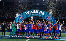 Song sát Kravatskhelia - Desire Doue tỏa sáng, PSG giành Siêu cúp châu Âu