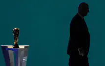 FIFA hủy kế hoạch 'bán' World Cup là bàn phản lưới và thẻ đỏ cho Infantino