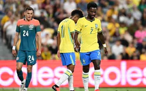 Brazil thoát thua Australia ở phút 90+5