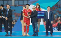 Từ ASEAN Cup đến Asian Cup: Bóng đá Việt Nam giờ chỉ có tiến lên
