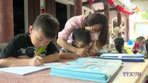 Lớp học hè miễn phí nơi cửa thiền