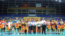 Thùy Linh, Đức Phát hâm nóng giải cầu lông đồng đội quốc gia