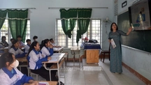 Miễn học phí, giảm gánh nặng cho người dân