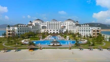 Khám phá các khách sạn ven biển Hạ Long đáng lưu trú nhất trên Traveloka