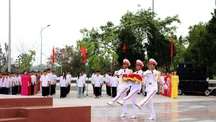 Lễ thượng cờ Tổ quốc nhân kỷ niệm 64 năm Ngày Bác Hồ ra thăm đảo Cô Tô