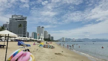 Bãi tắm đêm tại Nha Trang bị đình chỉ hoạt động vì chưa được cấp phép 