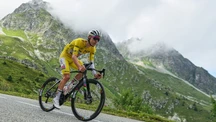 Tadej Pogacar đã thống trị Tour de France 2025 như thế nào?