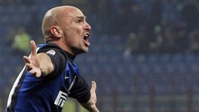 Inter thắng đậm Verona trong ngày đặc biệt của Cambiasso